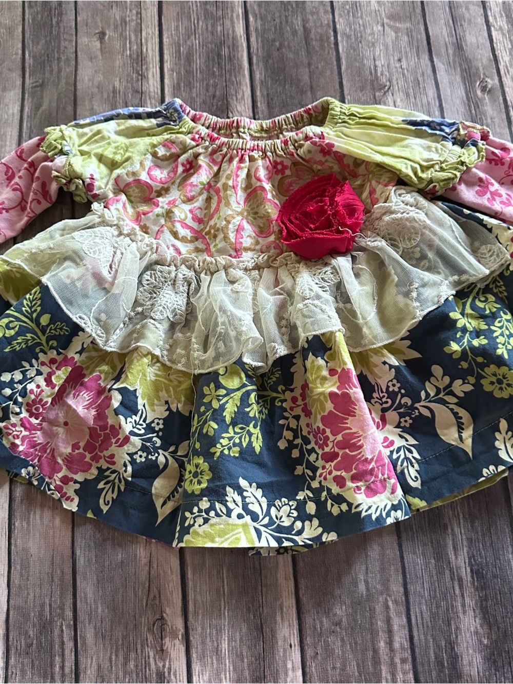 Giggle moon floral tunic fair stains small snag hole forming 24m